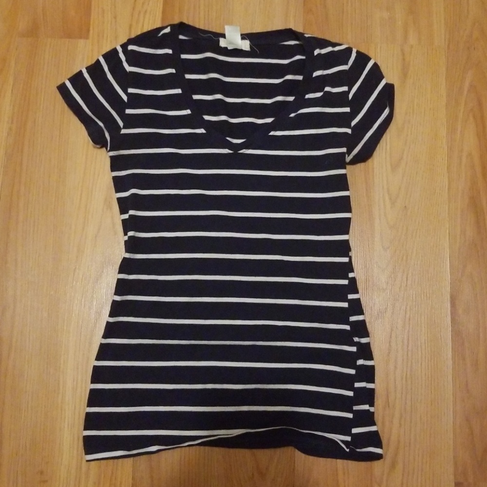 Womans shirt sleeve tee